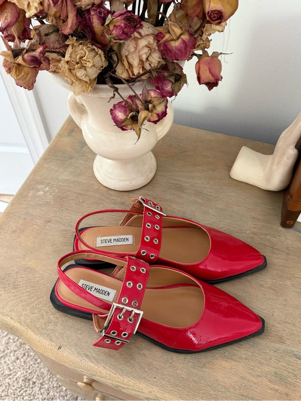 Steve Madden Red Patent Pointed Mary Jane Flats with Stud Buckle - Picture 3 of 4